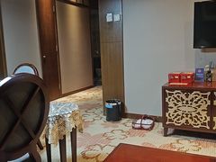 -裕龙汤泉