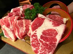 -铭牛烧肉·和牛海鲜自助(高新月牙湖店)