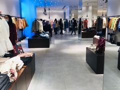 -URBAN REVIVO(七宝领展广场店)