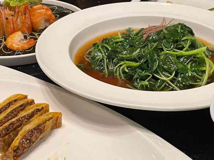 圆苑(梅龙镇广场店)-"圆苑真的是我心目中永远不会出错的本帮菜餐.