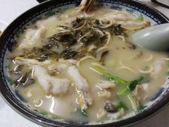招牌黄鱼面-明呈黄鱼面馆(斜土路店)