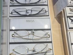 -视野联行眼镜蔡司·依视路官方授权店(顺城店)