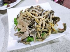 -墨脱石锅椰子鸡•香草鸭•东山羊(大东海店)