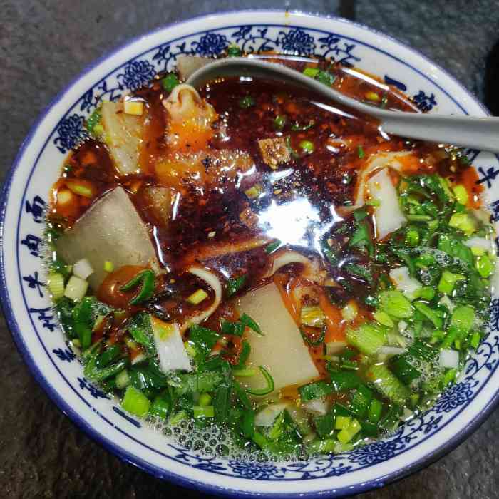 一碗兰兰州牛肉面(日月广场店)-"饭点的时候去,很多人,差点没位置坐