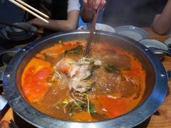 -野山舂·贵州现舂酸汤火锅(鸿通城店)