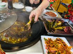 -屯老二农家铁锅炖·行业领军者(梅江店)