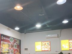 大堂-先鲜鲫鱼粥