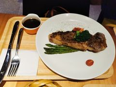 -POKEE VIA&Brunch·维娅(重庆来福士店)