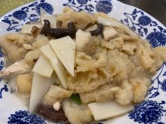 三鲜烩鱼肚-广迎居老正兴菜馆