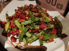 干煸四季豆-胡桃里音乐酒馆(环亚凯瑟琳广场店)