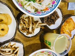 十年经典牛肉粉-鑫花溪牛肉米粉(人民广场店)