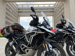 -霍尔果斯国门景区