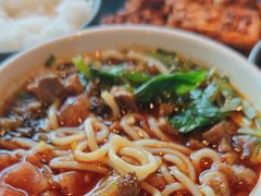小锅米线-半山腰·云南菜(侨福芳草地店)