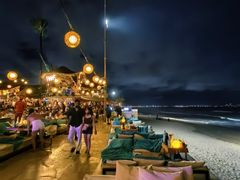 -FINNS Beach Club