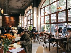 靠窗位-VESH COFFEE(定西路店)