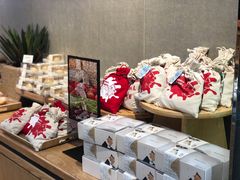 零售区-东哥面包 DONCO BAKERY(万风新天地购物中心店)