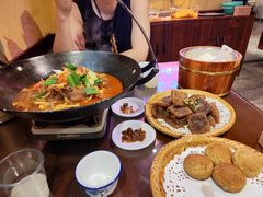 -富正毅三下锅·湘西韵味(天门山索道店)
