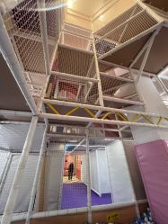 -奈尔宝·儿童乐园·亲子餐厅(华采天地店)