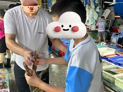 -霞涌市场海鲜摆卖区