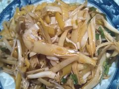 -蜗牛小馆醉乡民谣云南菜(惠新西里店)