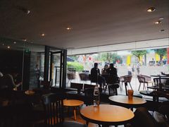 大堂-星巴克(广州动漫星城东区店)