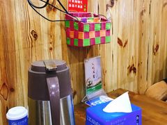 餐具摆设-老东镇啤酒屋海鲜加工·蒸汽海鲜·海鲜烧烤(台东店)