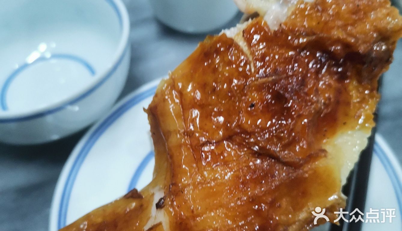 坐门口等位听阿叔和他朋友聊金果园，最初是劳动队烧鸡