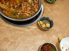 -黑竹沟新场牛肉火锅