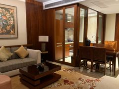 -三亚湾海居铂尔曼度假酒店