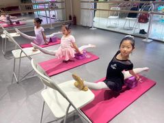 -炫艺舞蹈培训中心(枫尚奥特莱斯店)