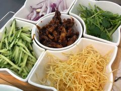 新京酱肉丝-老北方食府(皇岗店)