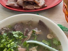 -洪峰浩老北京烧饼夹肉(角门路店)