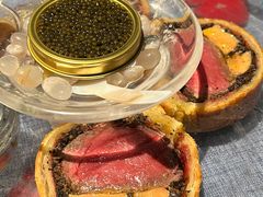 惠灵顿牛排-弦月窗LUNETTE BY AMANDA(复兴路店)