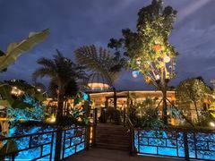 -茅草房·河畔园林火锅