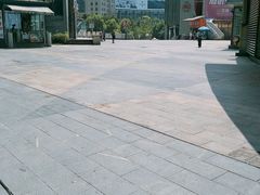 -日月光中心广场
