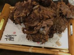 -东口码头·烧鸽子·鱼头泡饼·地方菜(金鹰悦城店)