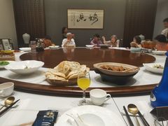 -梅花香里大酒店(郁金香路店)