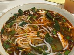 -粉八·云南米线·建水烧烤(常熟路店)