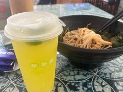 -桥香园过桥米线(国贸店)