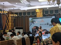 等位区-火舞泰·泰式海鲜火锅餐厅(世纪城店)