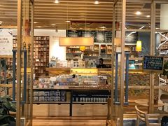 -猫的天空之城概念书店(印象城购物中心店)