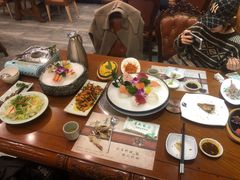 -青瓦餐厅·生鱼片·韩园烤肉(西塔店)