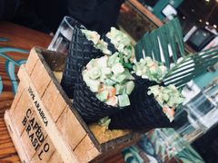 牛油果三文鱼卷-烛影拾光观景餐厅·创意菜·摄影·小提琴(大唐不夜城店)