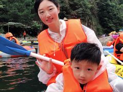 -安吉龙王山峡谷漂流