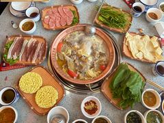 -阿婆情腊排骨火锅(金虹路店)