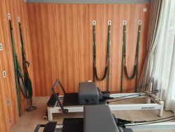 -一伽瑜伽·普拉提