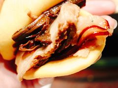 金牌扣肉配玉米饼-杭州西子湖四季酒店·金沙厅