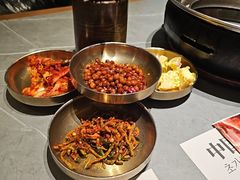 -草家酱蟹炭火烤肉店(珲春南路一店)