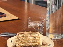 香蕉可丽千层-Be Lived Cafe比例咖啡(摩天轮店)