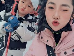 -采薇庄园四季滑雪场